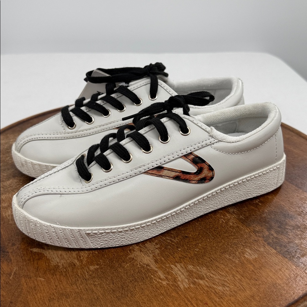 Tretorn White Sneakers with Black Laces and Tortoiseshell Accent